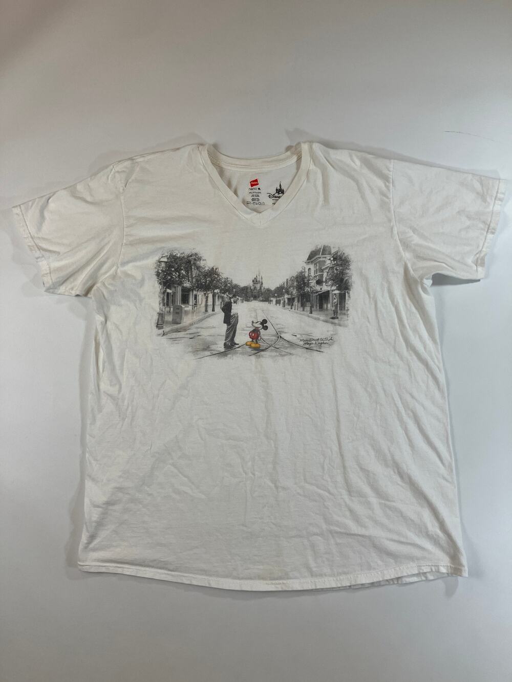 Disney Parks Mickey Mouse Main Street USA T Shirt 2XL White Hanes Magic Kingdom